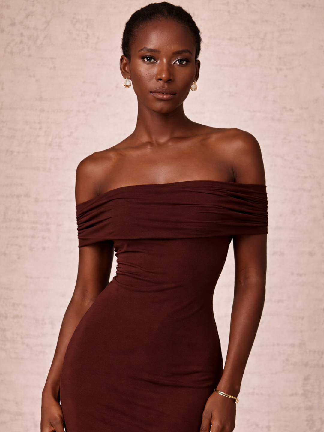 Off-shoulder backles dress